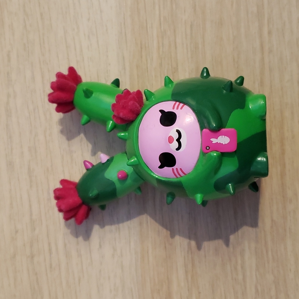 Tokidoki Cactus Bunnies collectible vinyl figure - Petal